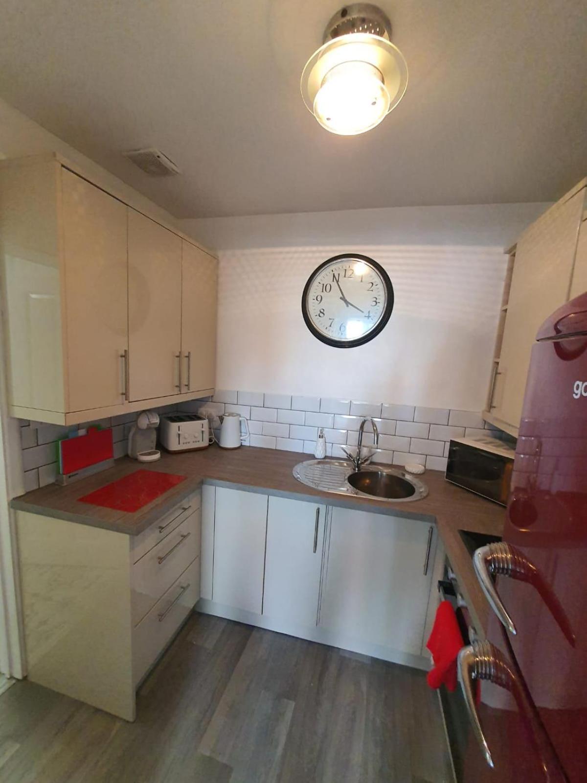 10 Pier Road Gillingham Me7 1rj Hoo