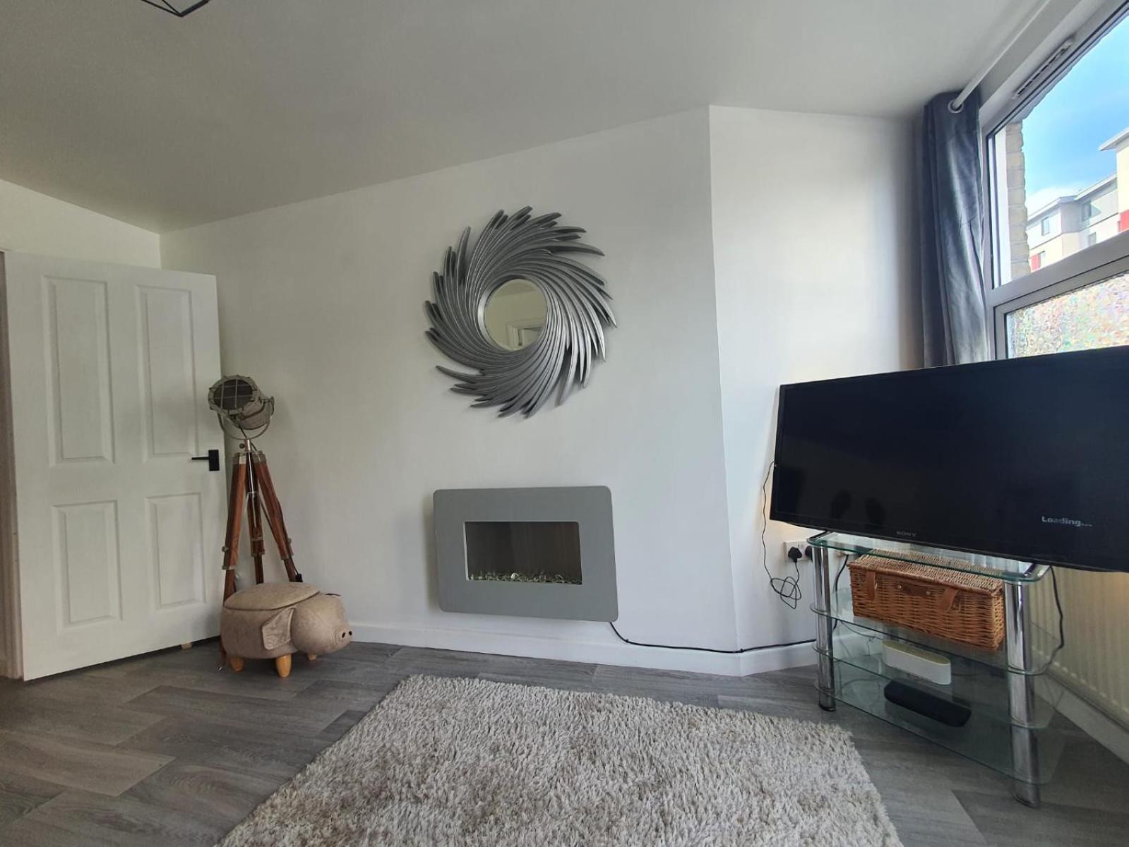 10 Pier Road Gillingham Me7 1rj Апартаменты *