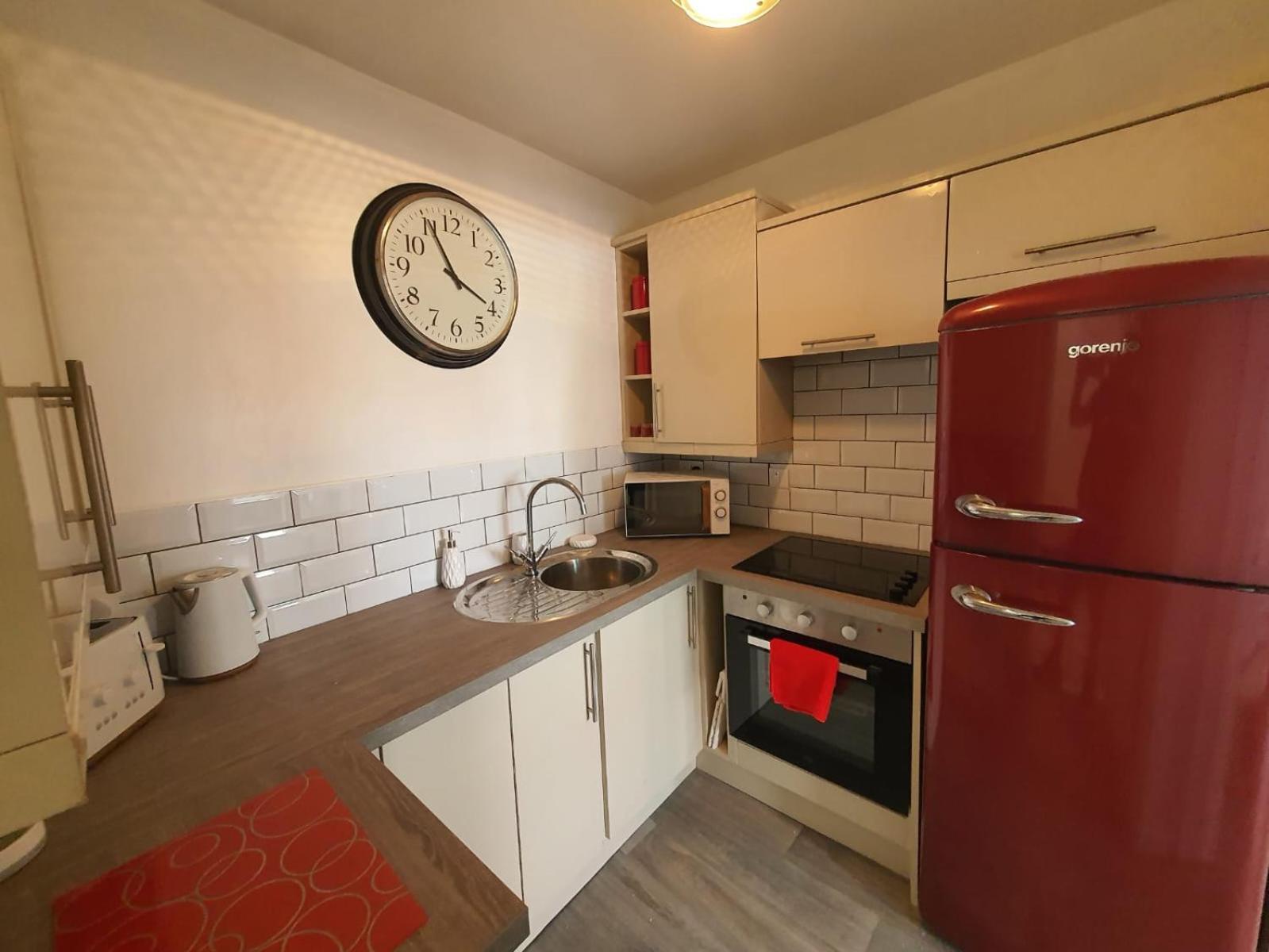 Апартаменты 10 Pier Road Gillingham Me7 1rj *