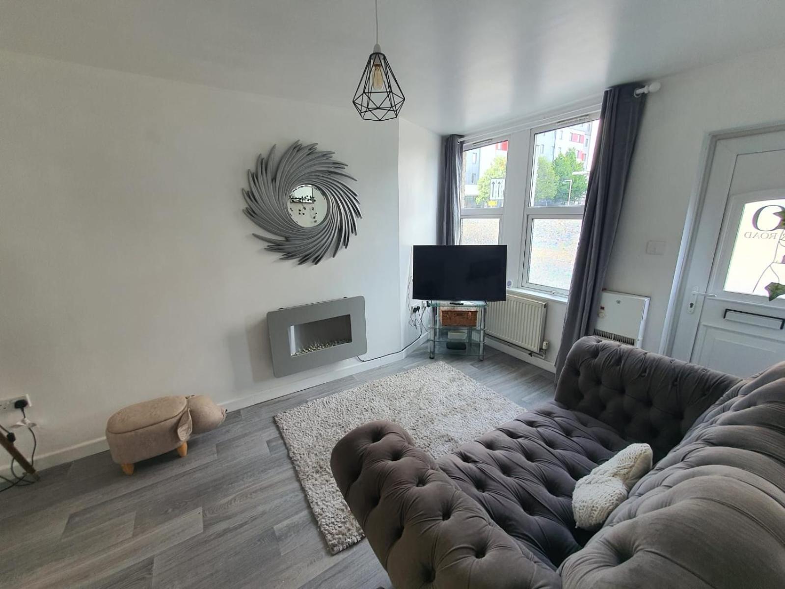 10 Pier Road Gillingham Me7 1rj Апартаменты *